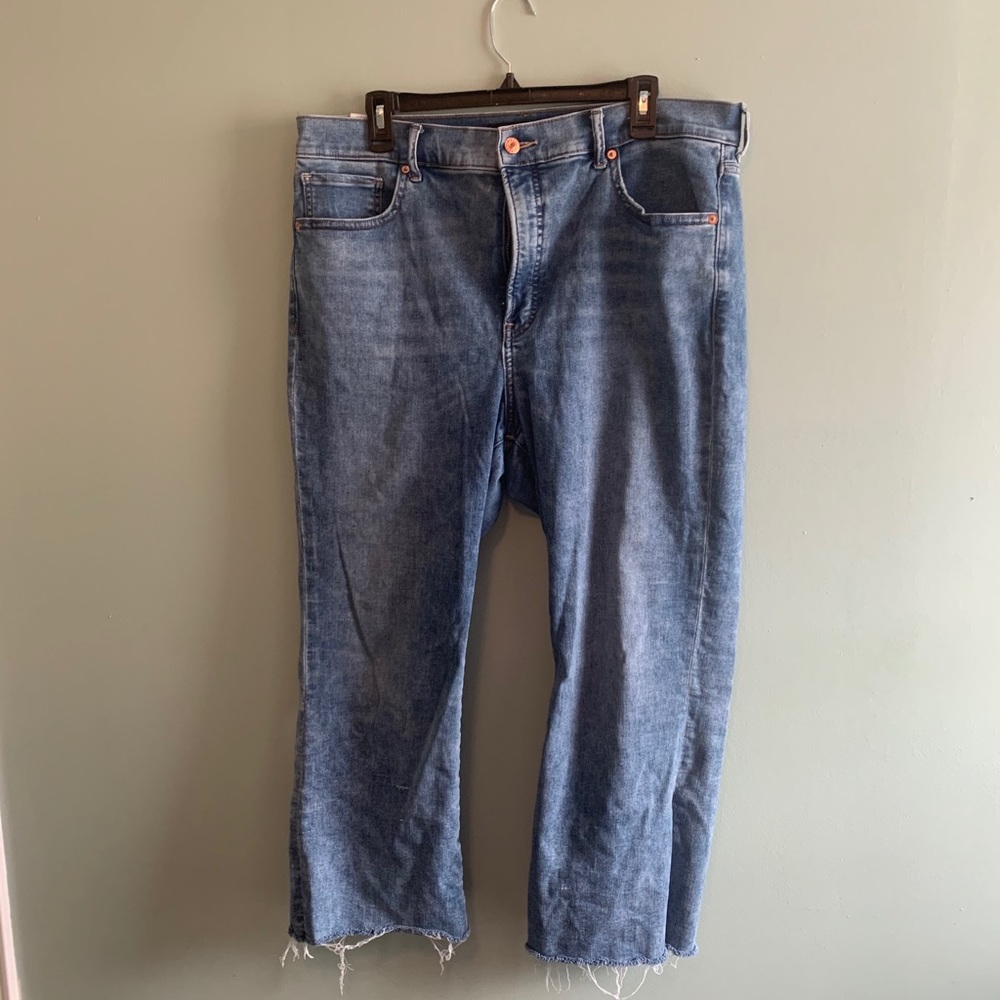 Cropped flare jeans